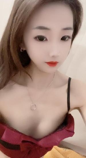 新人彤彤