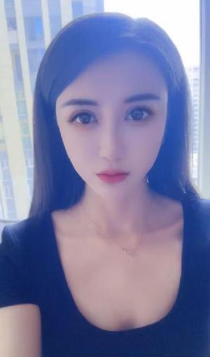 小御姐安初夏回来了