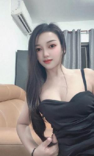 白云梅花园娇娇