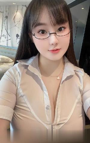 天然巨乳服务好