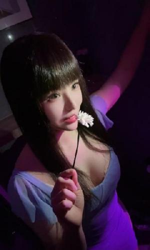 吴中美乳大长腿骚妇