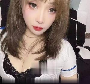 嫩穴很紧极骚欲女欲火焚身求插