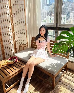 性感丰满中韩混血小小