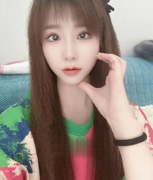 东北奶茶粉逼妹