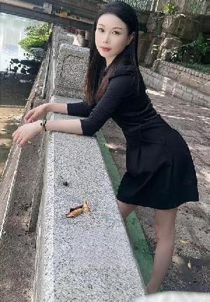 娇小玲珑的极品小九