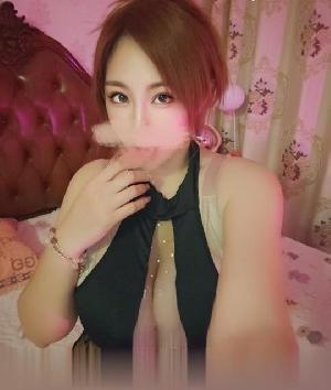 嫩纯短期兼职小白少妇