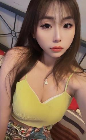 貌美大奶课代表
