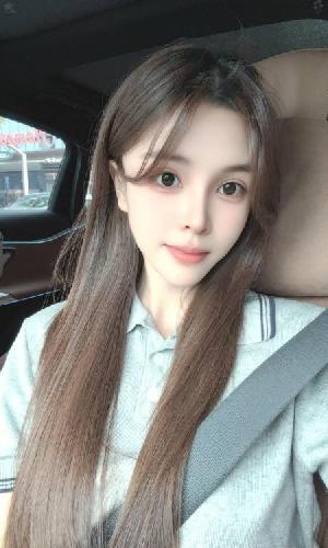 栖霞靓妹允儿