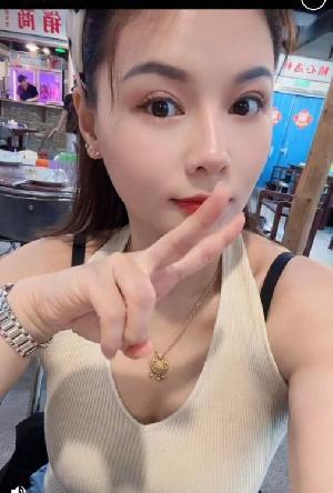 滨江口爆女王