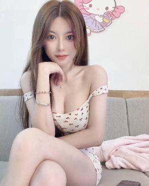 腰细臀翘水多颖儿