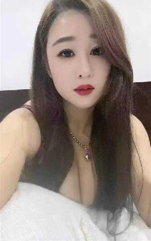 南山纯欲性感尤物