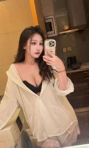 娇艳欲滴的小妹妹