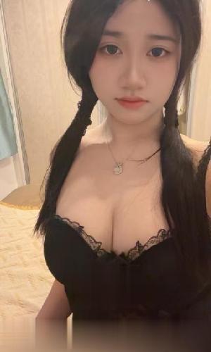肤白颜值身材好老师
