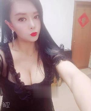 翘臀女神纯欲风型很会乳胶
