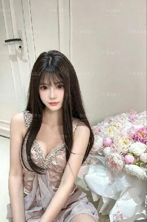 越秀白皙长腿林夕