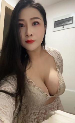 金华身材哇塞美女