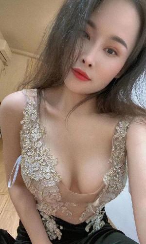 仙鹤街风骚少妇