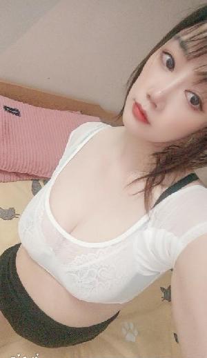 角色扮演大奶骚妇