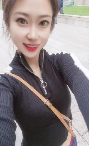长腿御姐身材好