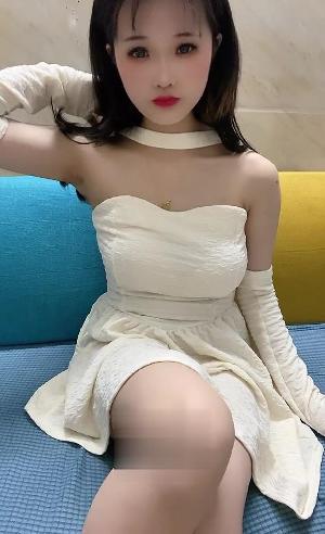 身材腿长腰细小姐姐