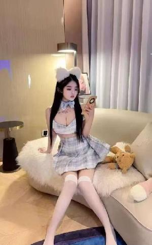 胸大水多粉嫩的妹妹