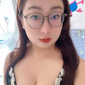 大胸骚少妇