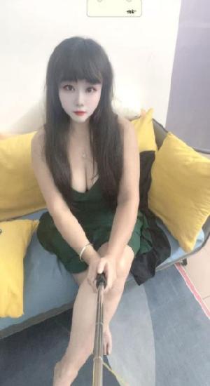 白云丰满美少妇