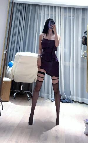 丝袜制服诱惑熟女姐姐