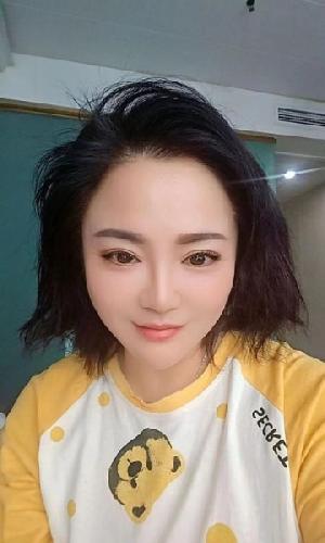 巨乳少妇服务态度很好