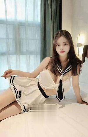极品妹子胸大蜜桃臀天生尤物