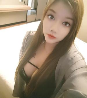 体验马达臀娜娜