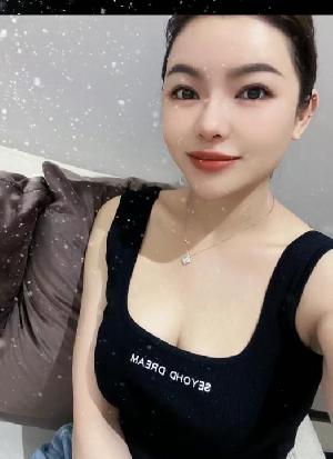 身材爆好的颜值妹子