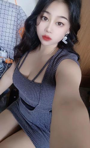 风韵犹存性感少妇