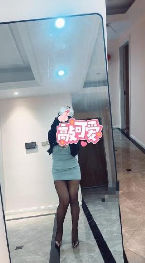 个人大奶喵喵