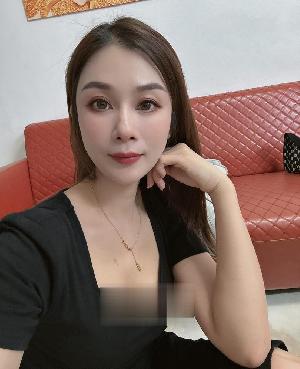 微软极品小姐姐肤白貌美气质佳