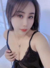 长腿性感服务少妇