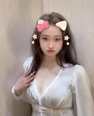 麓云路天然巨乳菲菲