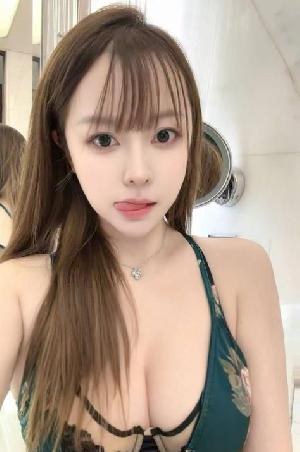 天河大胸颜值老师