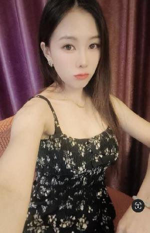 肤白貌美身材丰满型