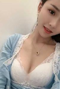 漂亮奔放的小骚货