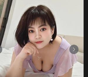 浦东前凸后翘小少妇