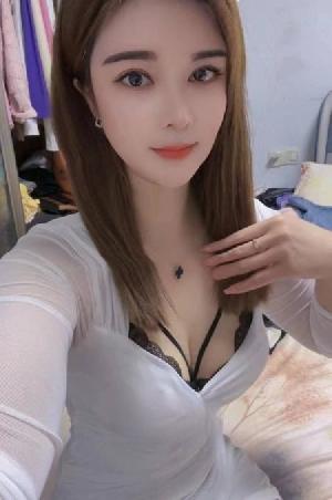 南岸美乳骚气御姐