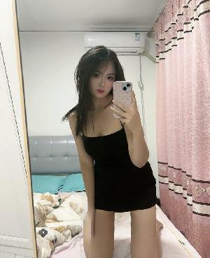 性感吊带高颜值小姐姐