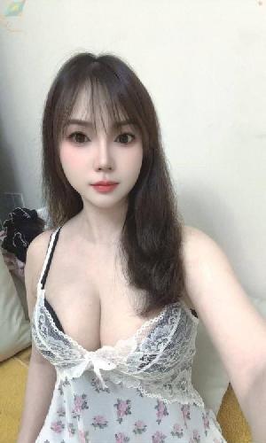 湖里肤白韵味胸大少妇