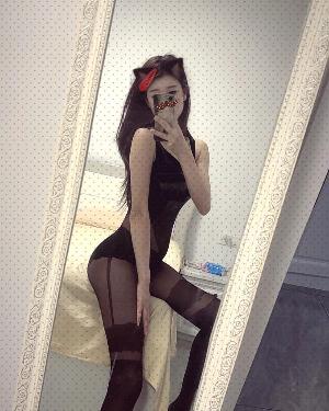 性感黑丝大长腿骚货