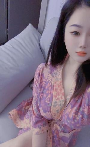 后入肥臀大奶阿紫
