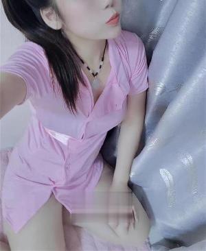 遇到粉嫩多汁服务一流的极品高颜值美女