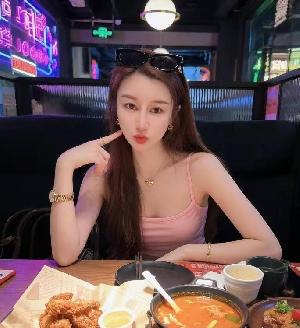 罗湖媚眼美臀御姐