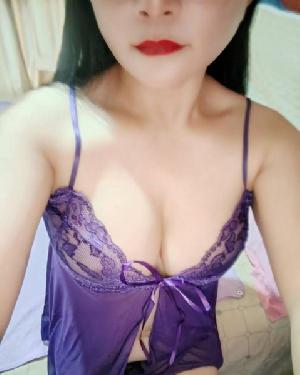 特大胸泻火少妇