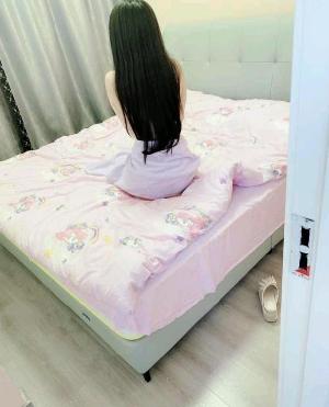 惠城肤白水嫩妹子